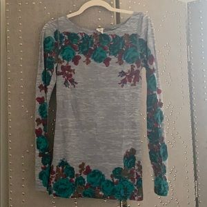 Free People Size Medium Long Sleeve Flower T Shirt